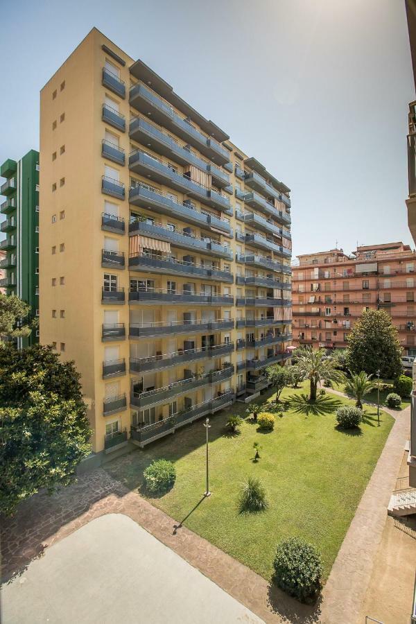 Apartamento Cerca Del Mar Blanes Exterior foto